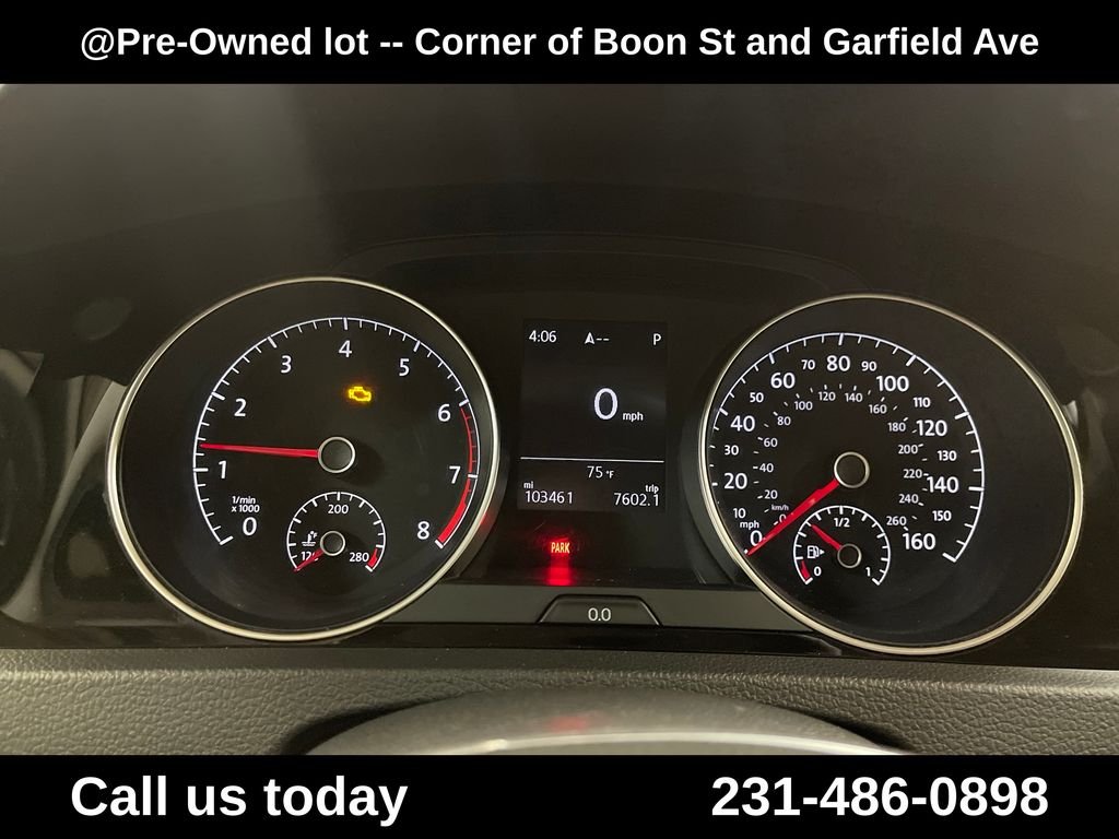 Used 2015  Volkswagen SEL image 22