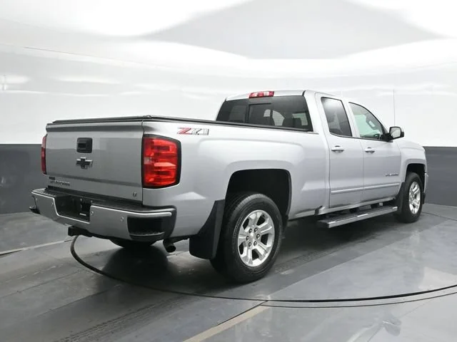 Used 2018 SILVER ICE METALLIC Chevrolet LT image 9