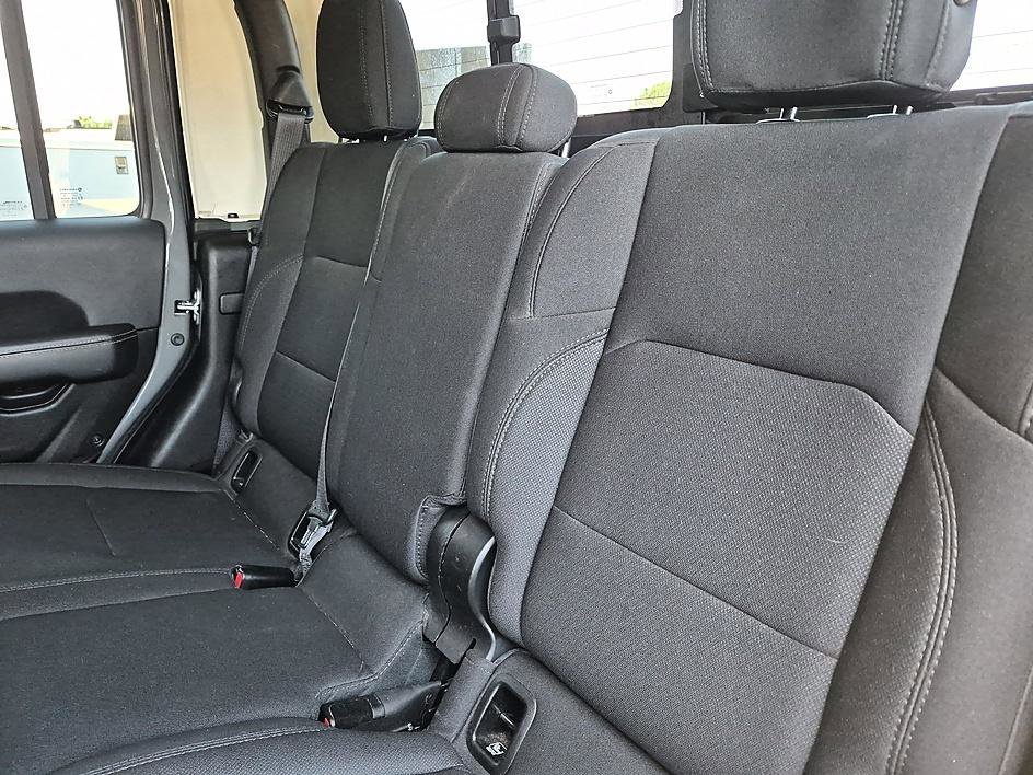 Used 2023 Gray Jeep Overland 4x4 image 27