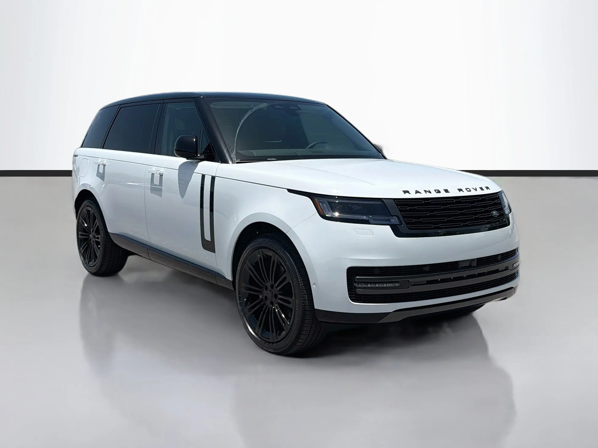 New 2026 Fuji White Land Rover SE image 7