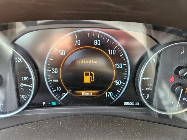 Used 2017 White Frost Tri-Coat Buick Essence image 10