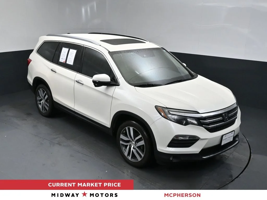 2017 Honda Pilot 4WD Touring's photo
