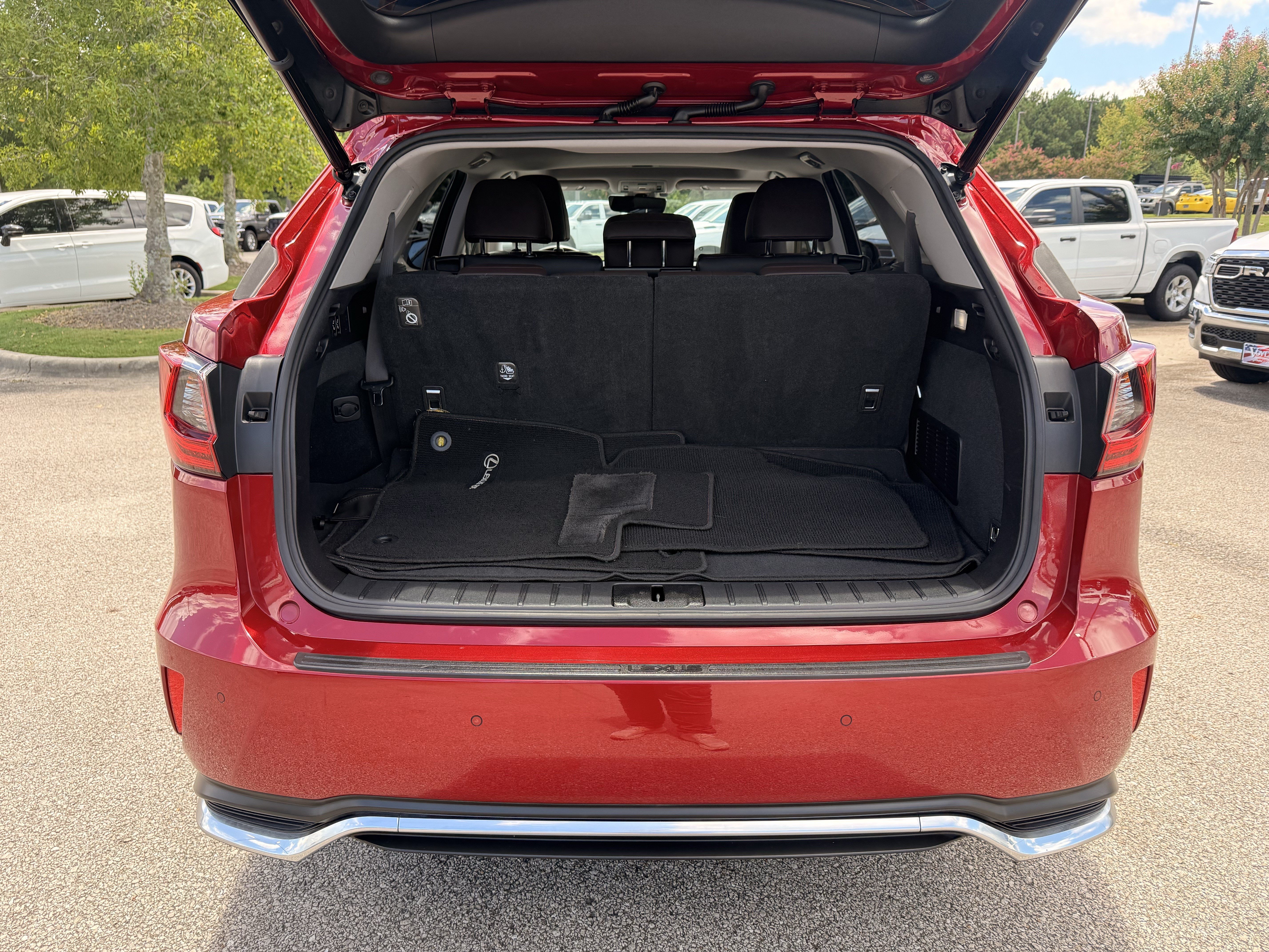 Used 2018 Red Lexus RX 350L Luxury image 18