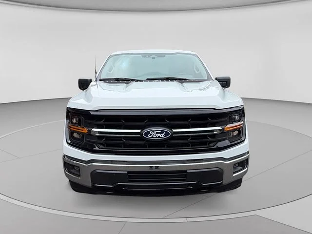 Used 2025 Oxford White Ford XLT image 8