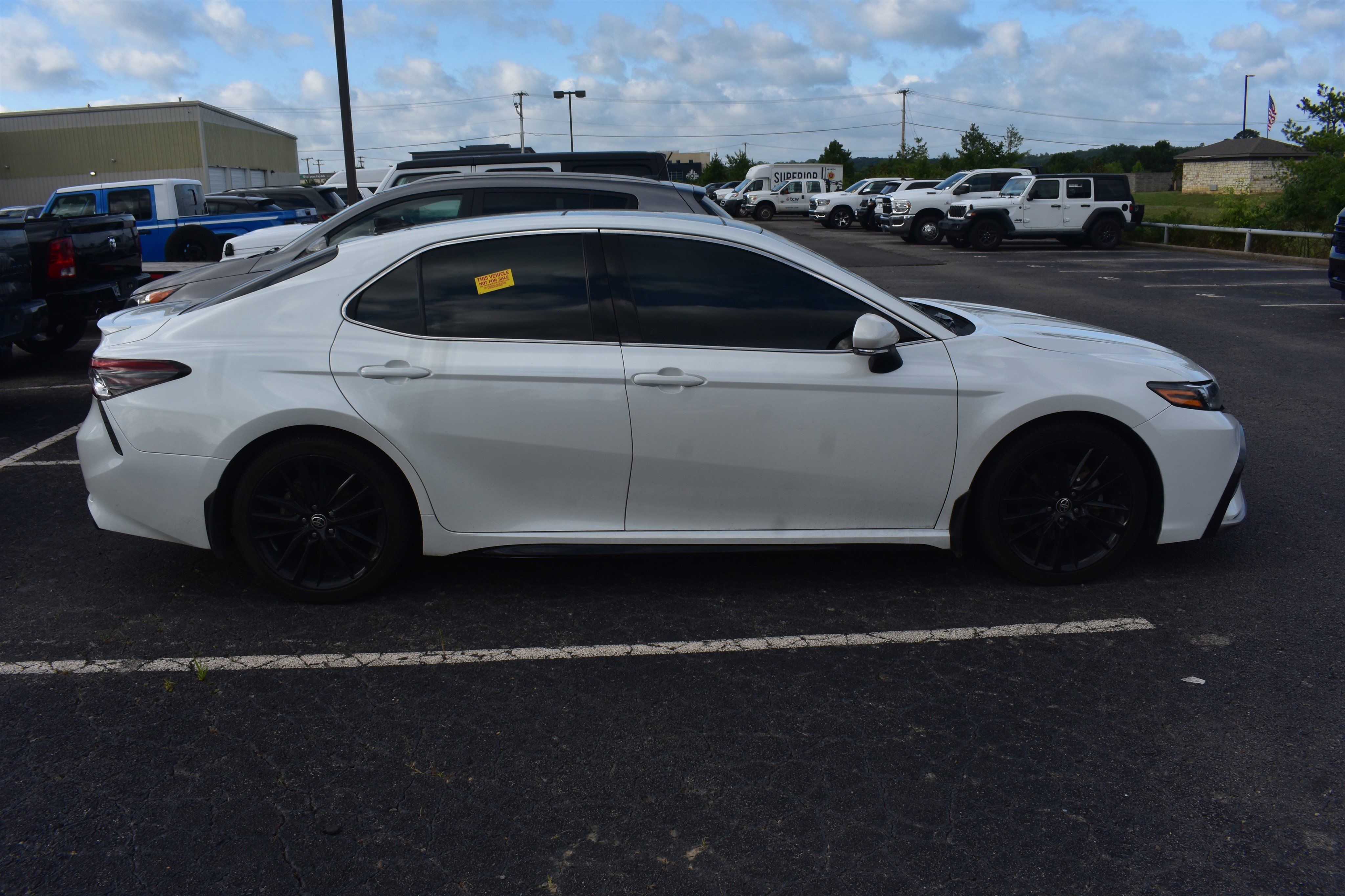Used 2022 White Toyota XSE image 4