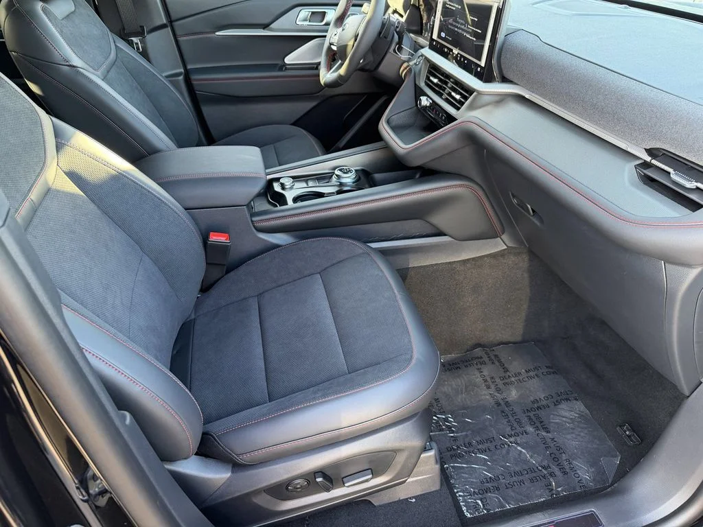New 2026 Agate Black Metallic Ford ST image 10