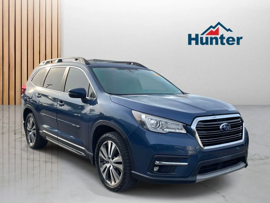 Used 2021 Abyss Blue Pearl Subaru Limited image 1