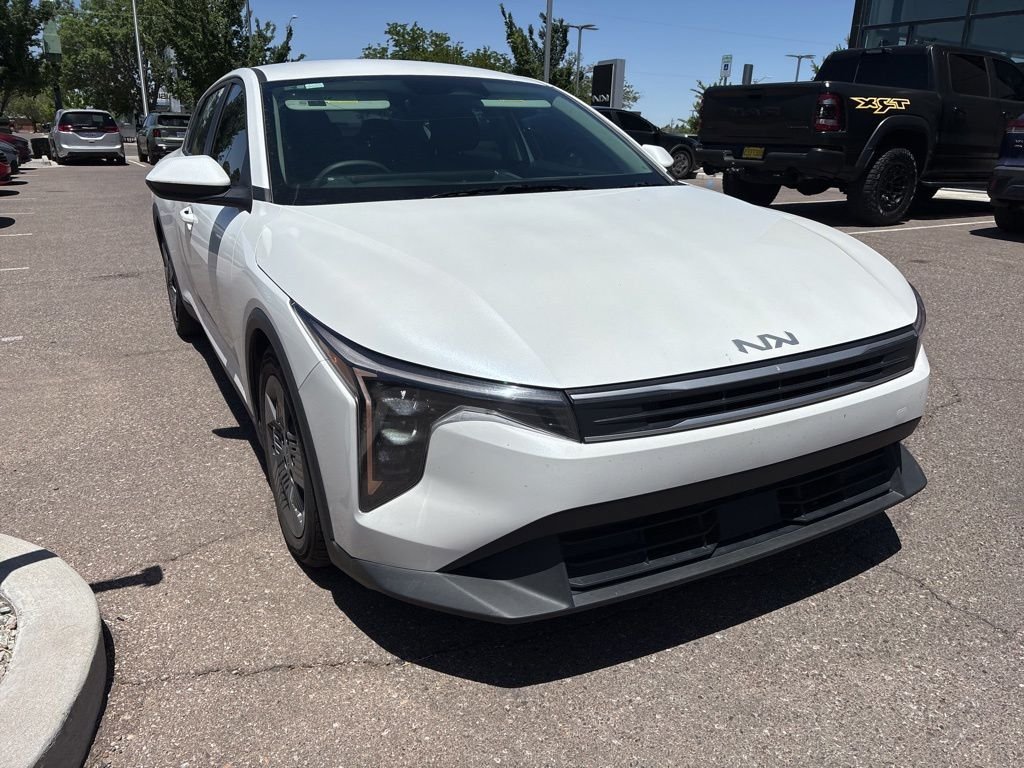 2025 Kia K4 LX AT's photo
