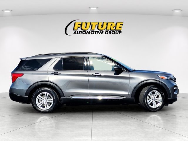 Used 2023 Gray Ford XLT image 3