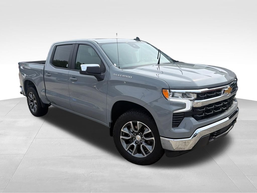 Used 2024 Gray Chevrolet LT image 7