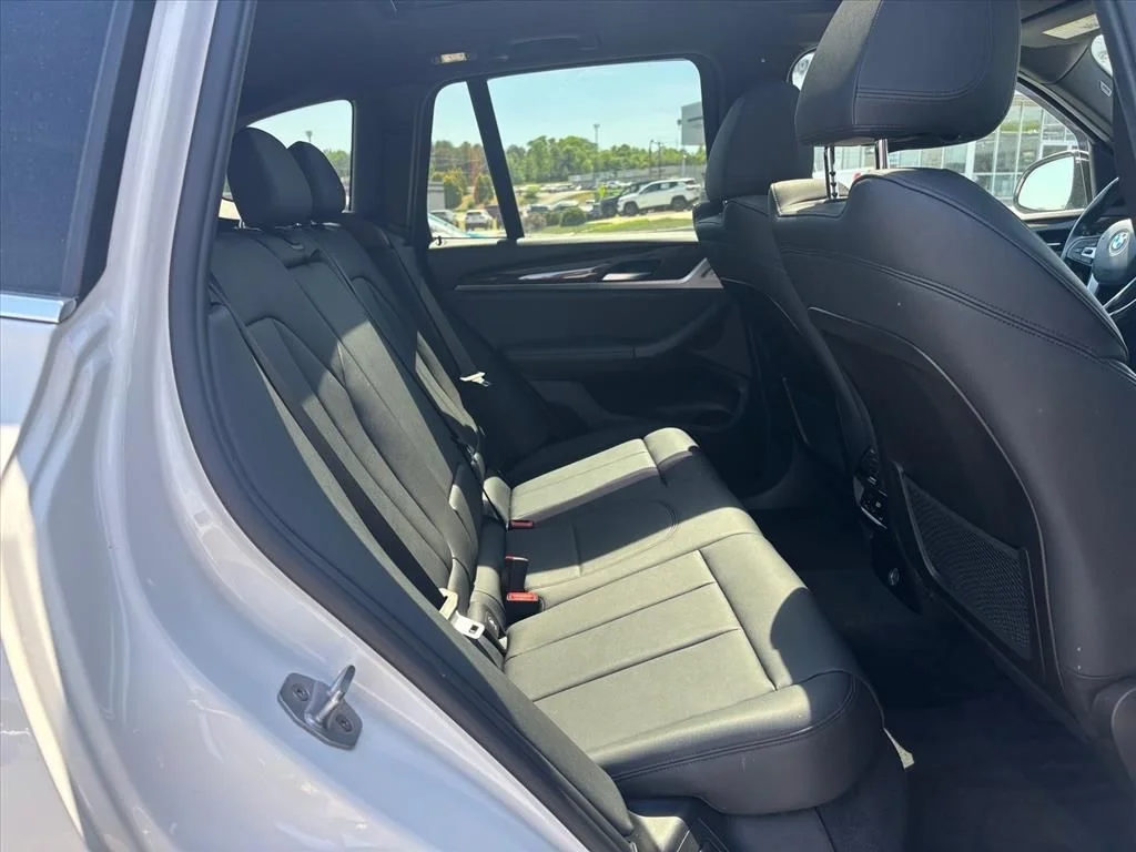 Used 2019 White BMW xDrive30i image 14