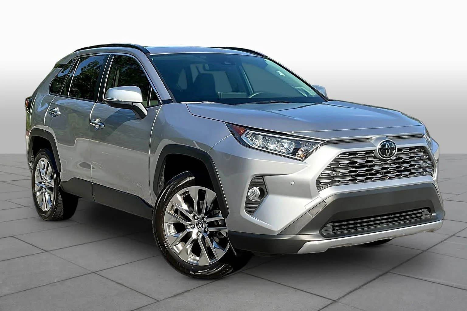 Used 2021 Silver Sky Metallic Toyota Limited image 3