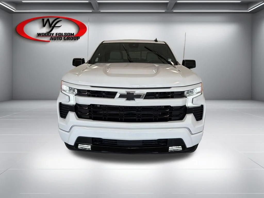 New 2026 Summit White Chevrolet RST image 2