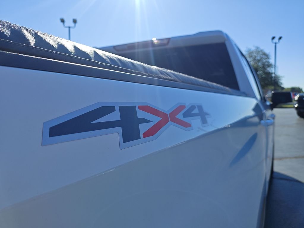 Used 2024 White Chevrolet LT image 27