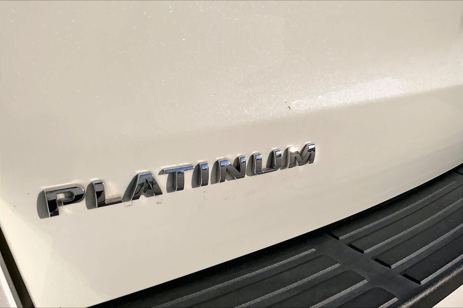 Used 2024 Star White Metallic Tri-Coat Ford Platinum image 10