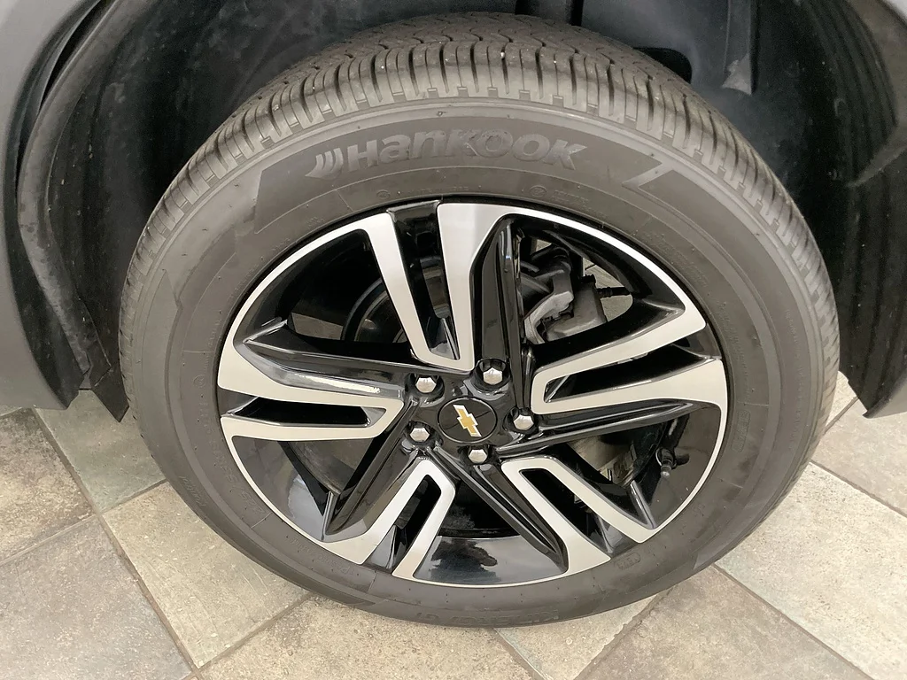 Used 2023 Sterling Gray Metallic Chevrolet LT image 31