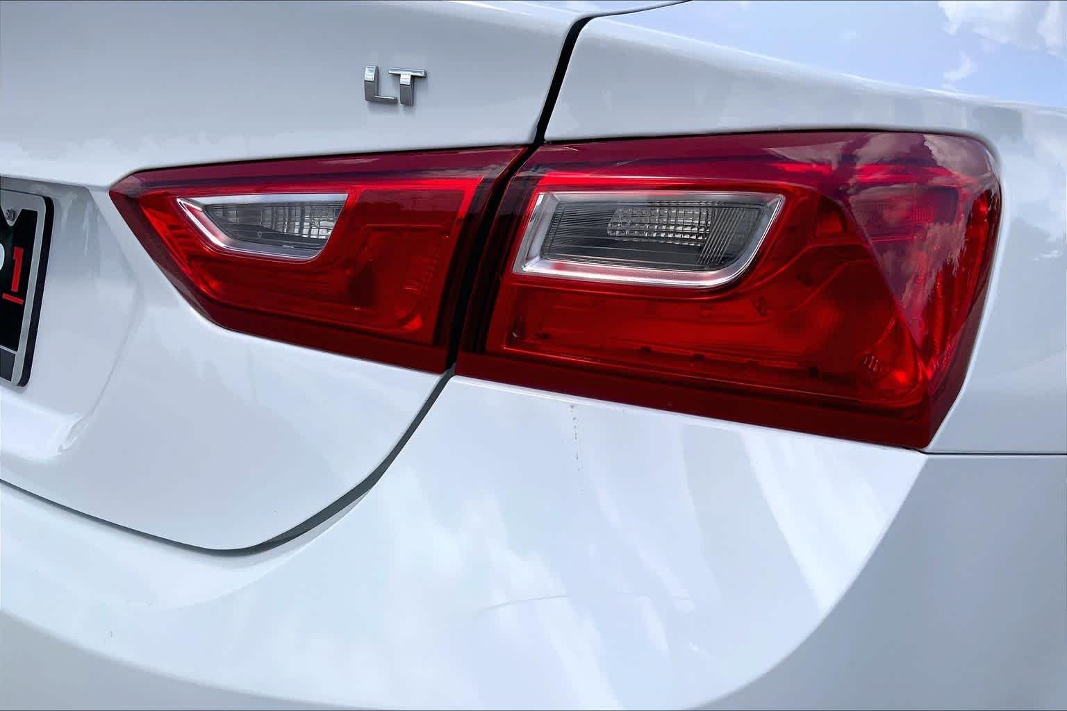 Used 2023 Summit White Chevrolet LT image 30