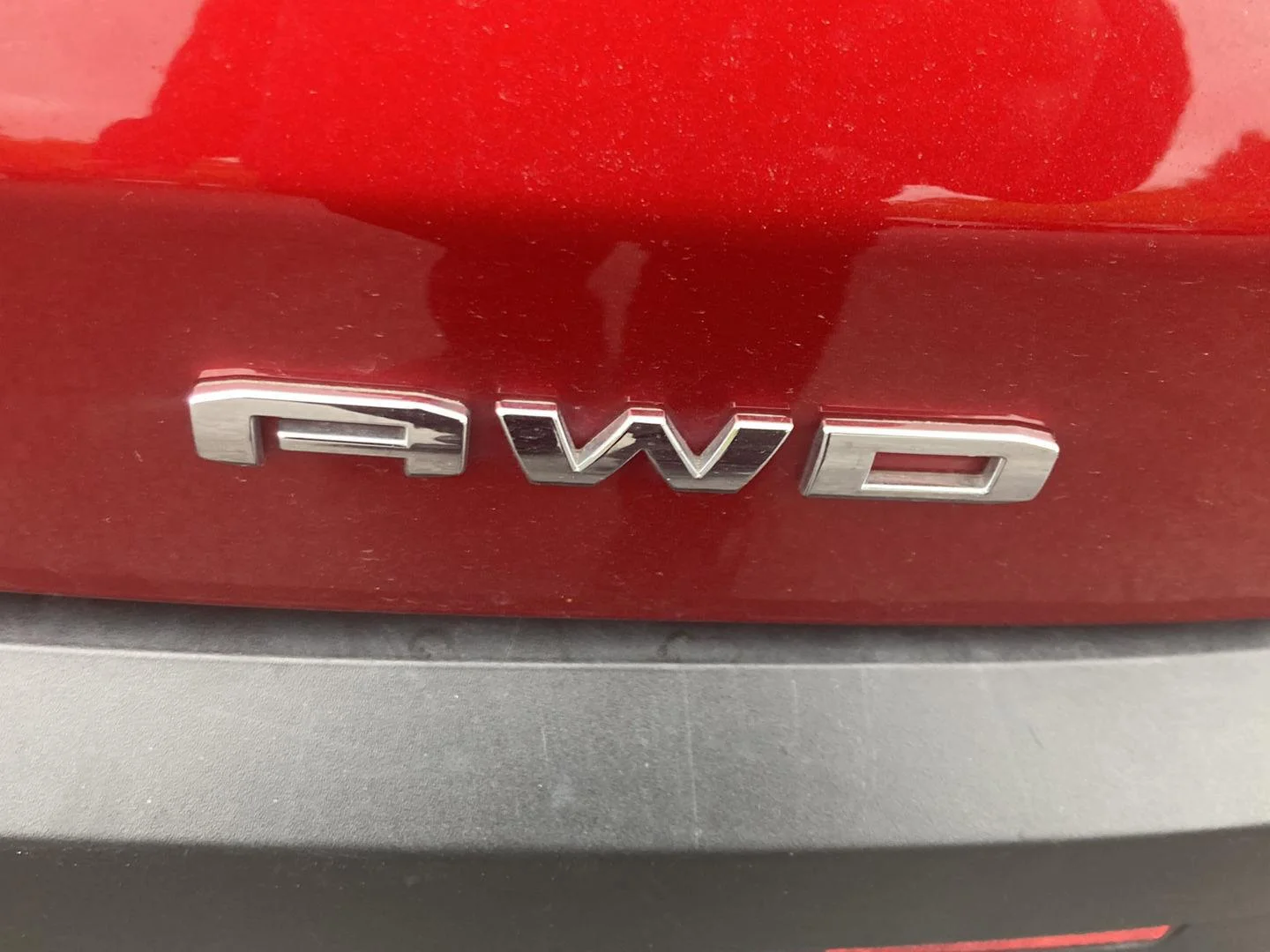 Used 2023 Volcanic Red Tintcoat GMC SLE image 11