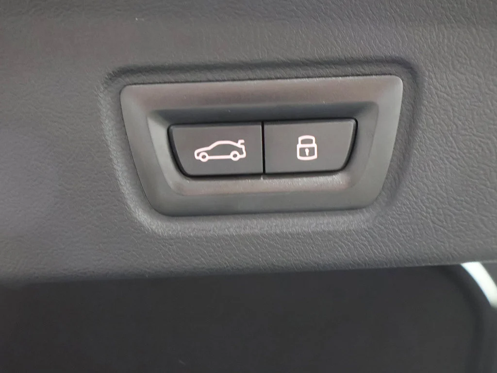 Used 2023 Gray BMW M50 image 24