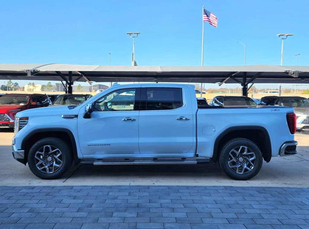 2026 GMC Sierra 1500 SLT - Photo 7