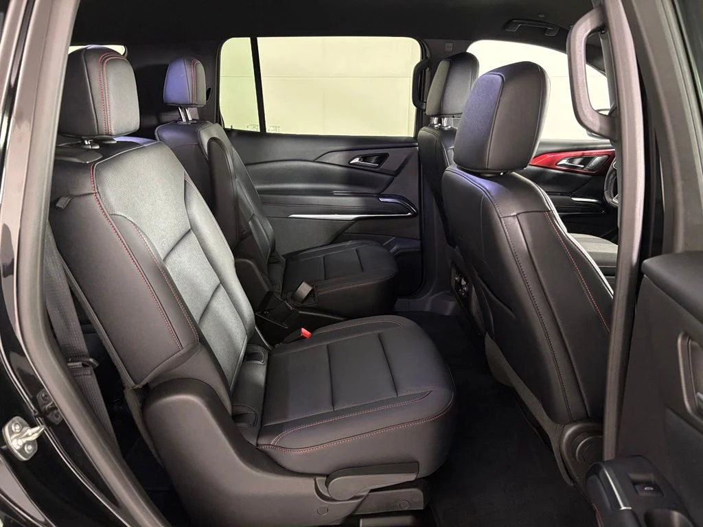 Used 2025 Black Chevrolet Z71 image 42