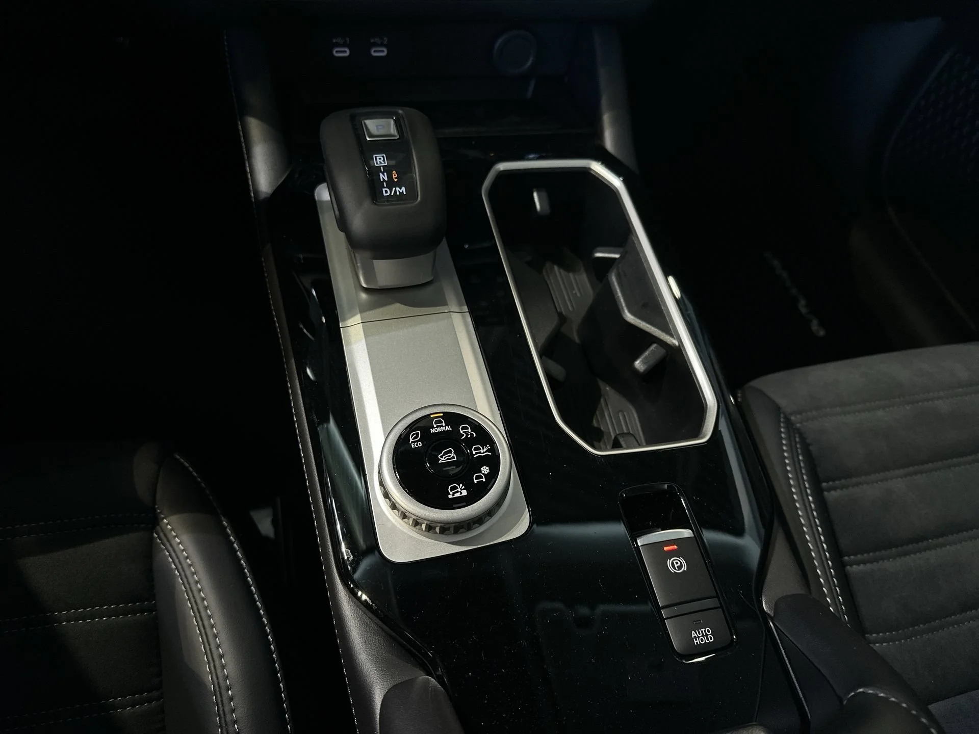 New 2026 Black Diamond Mitsubishi SE image 21