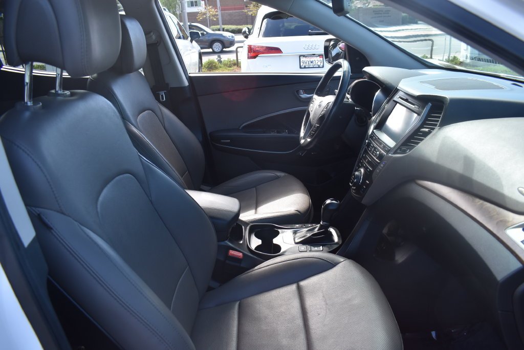 Used 2018 White Hyundai 2.4 Base image 13