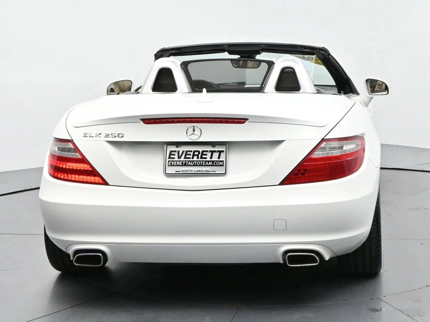 Used 2015 White Mercedes-Benz SLK 250 image 6
