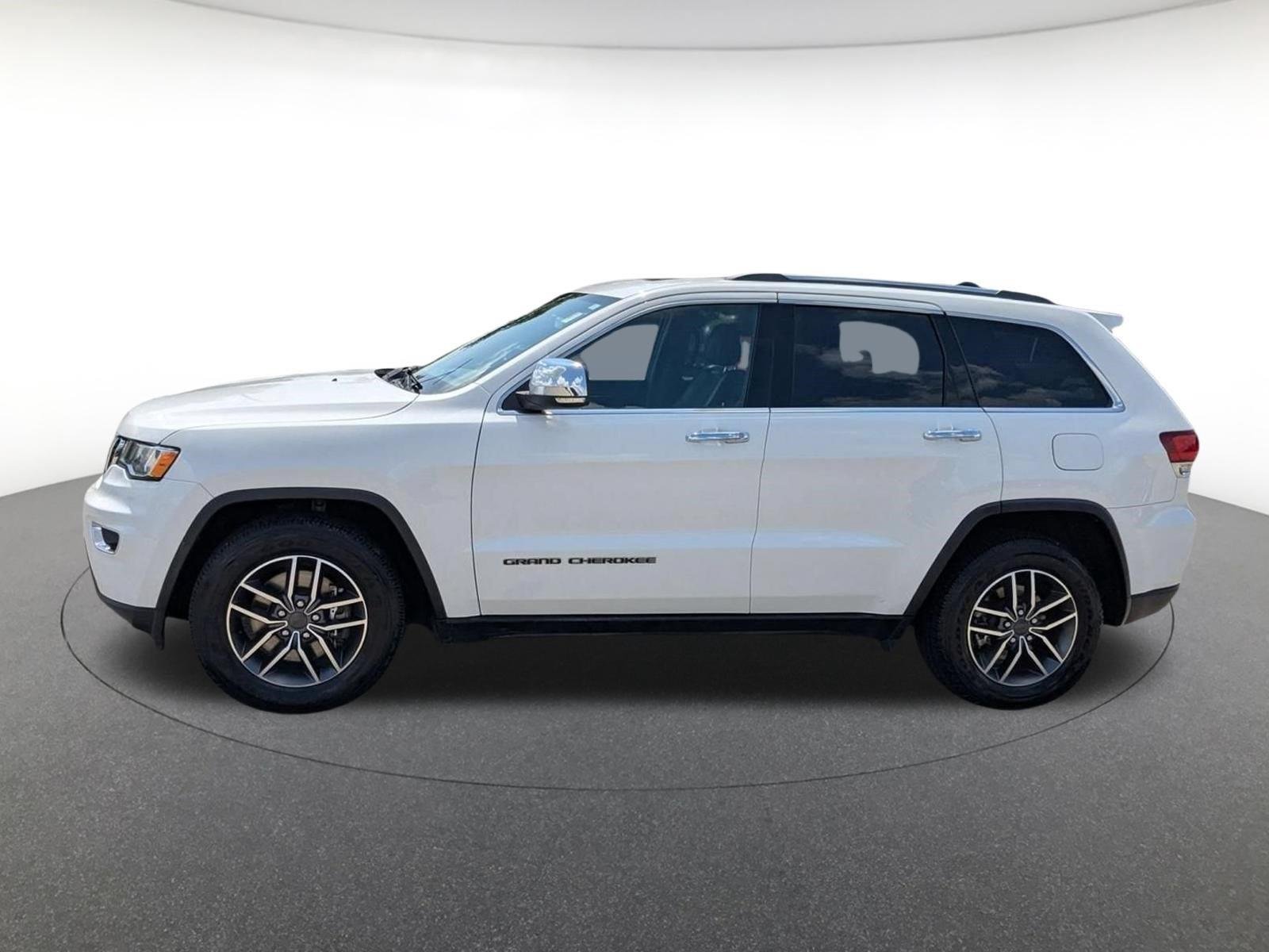 Used 2021 Bright White Clearcoat Jeep Limited image 8