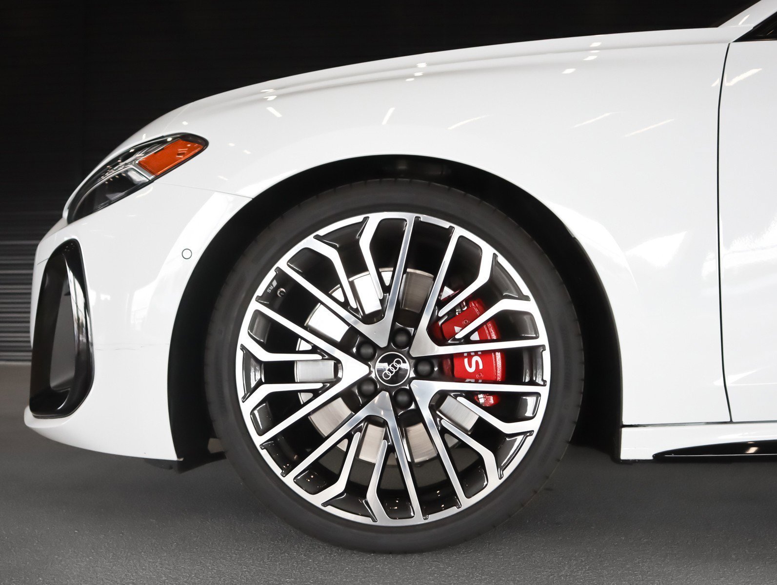 Used 2025 Glacier White Metallic Audi Premium Plus image 5