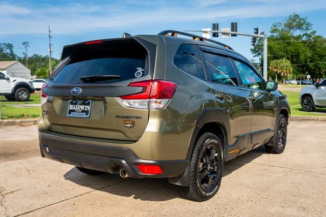 Used 2023 Autumn Green Metallic Subaru Wilderness image 18