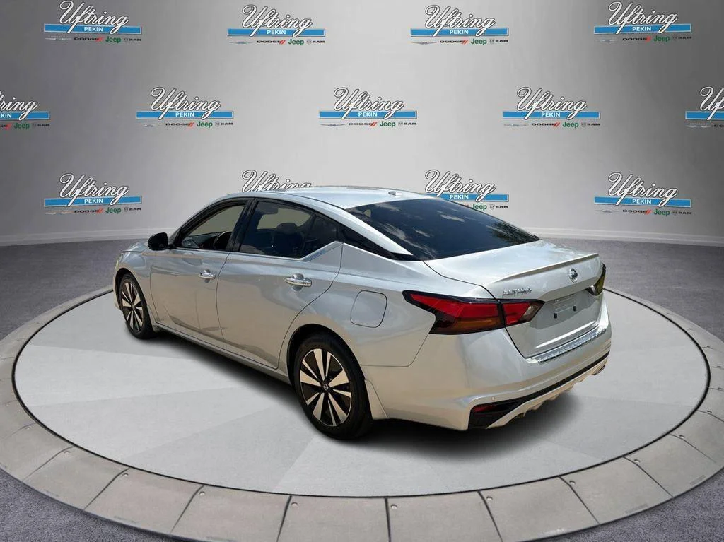 Used 2022 Brilliant Silver Metallic Nissan 2.5 SL image 5