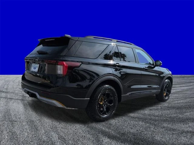 New 2026 Agate Black Metallic Ford Tremor® image 4