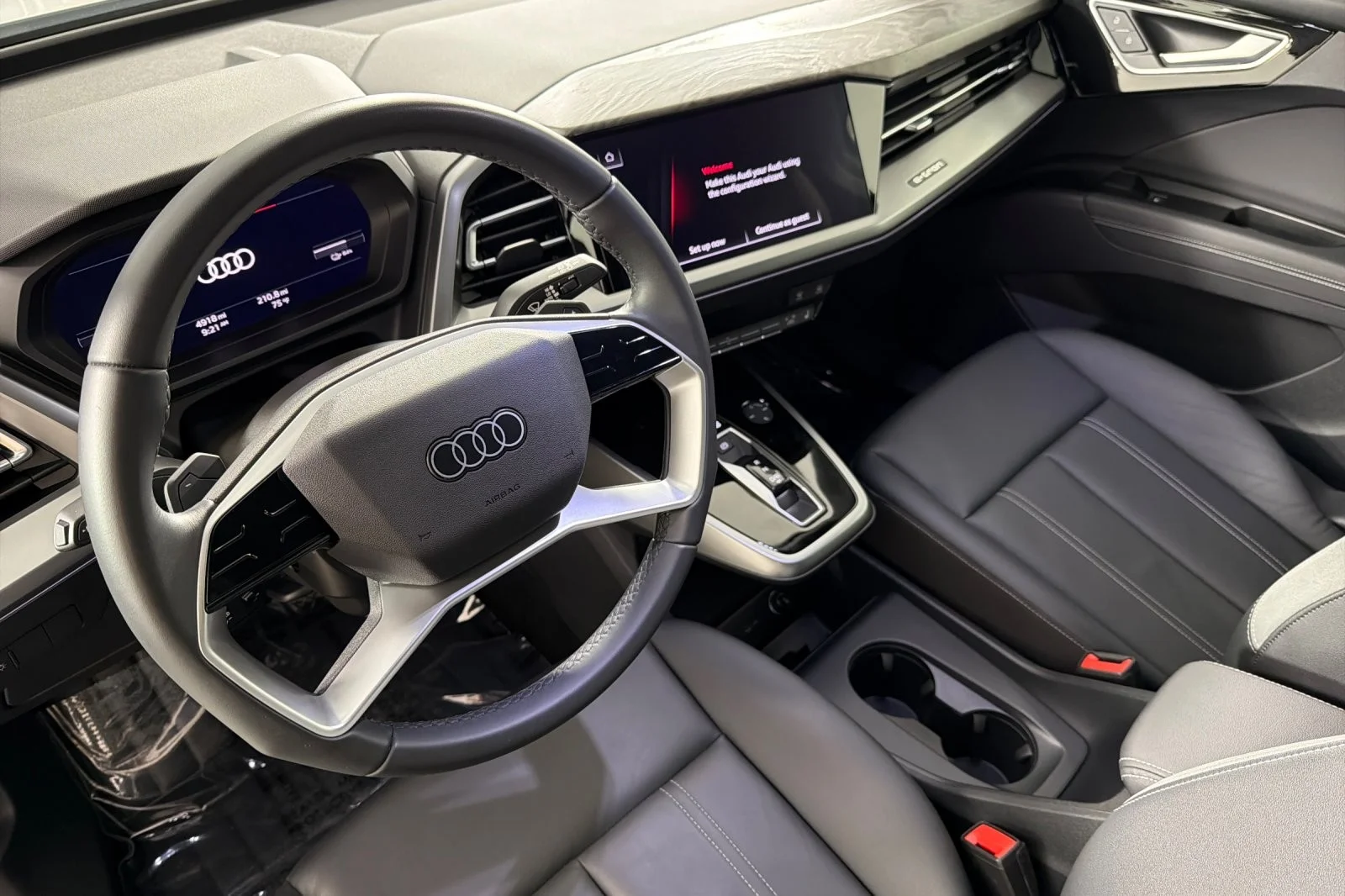 2025 Audi Q4 e-tron Premium - Photo 9