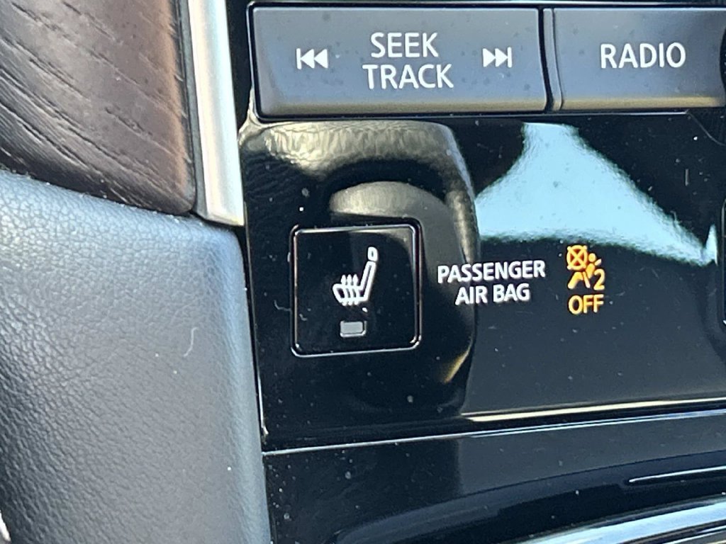 Used 2023 Gray INFINITI SENSORY image 30