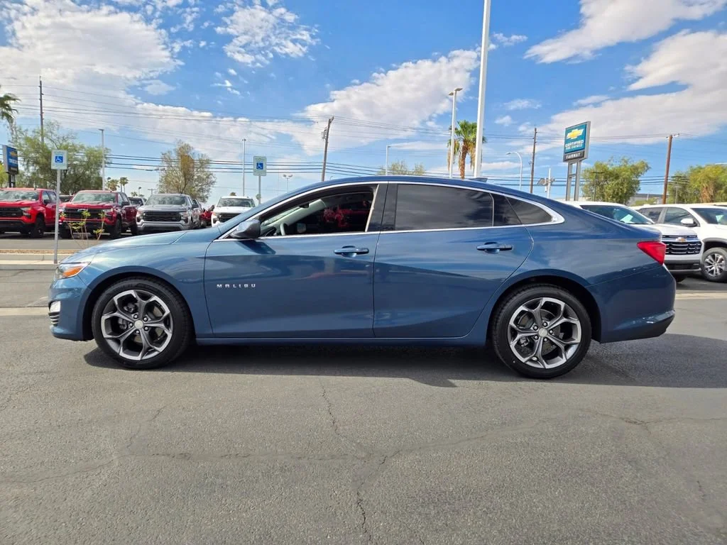 Used 2024 Lakeshore Blue Metallic Chevrolet 1LT image 3