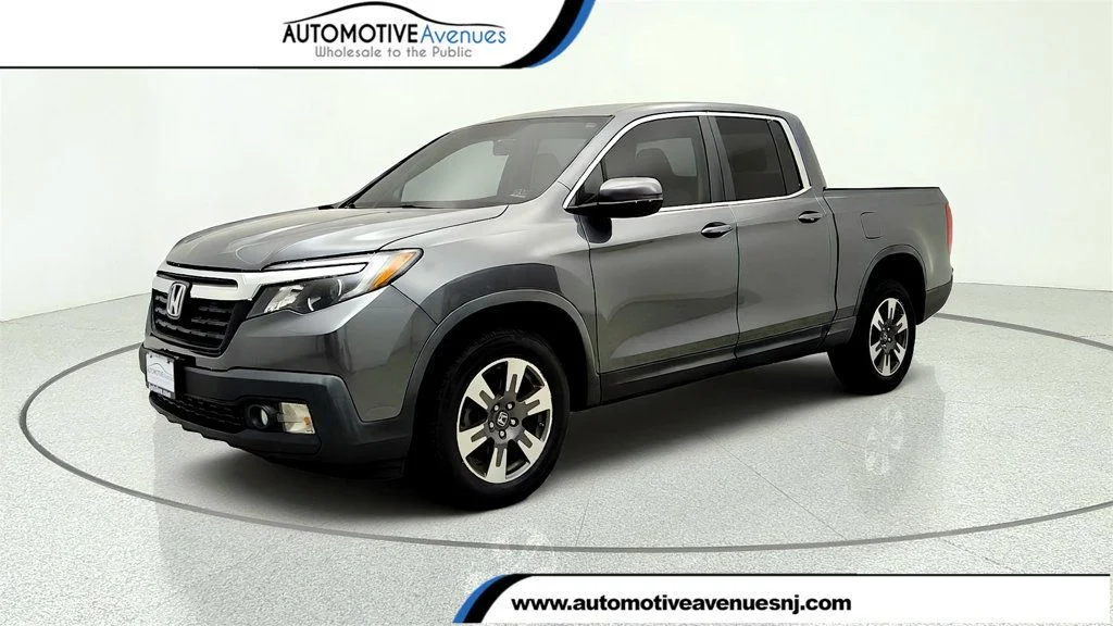2017 Honda Ridgeline RTL-T AWD photo