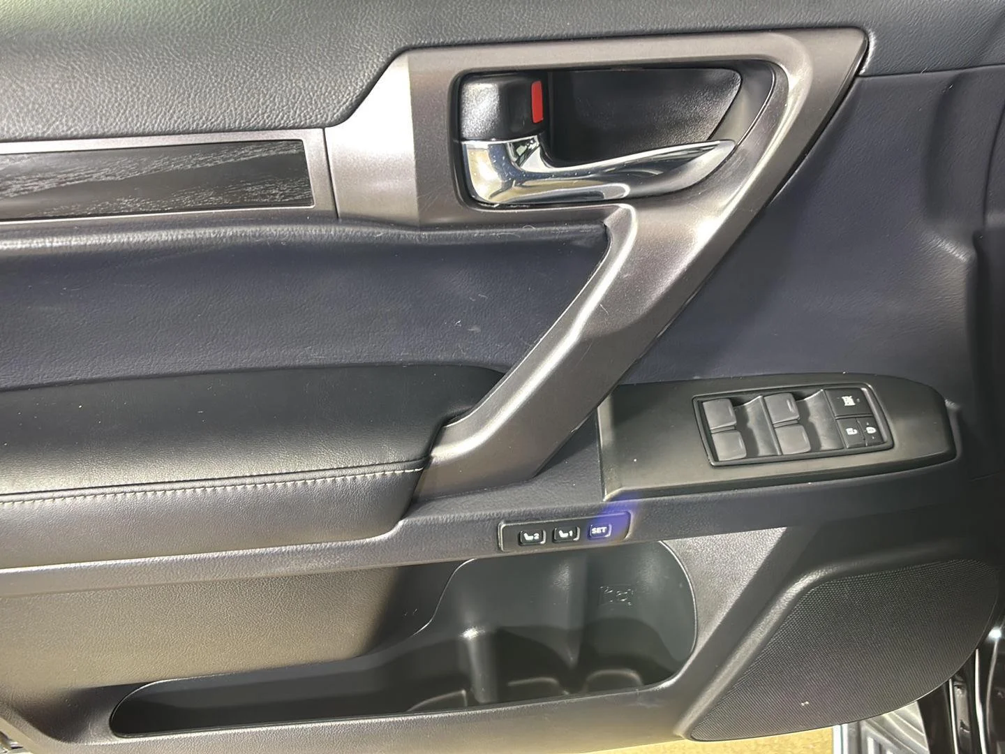Used 2023 Black Onyx Lexus GX 460 image 27