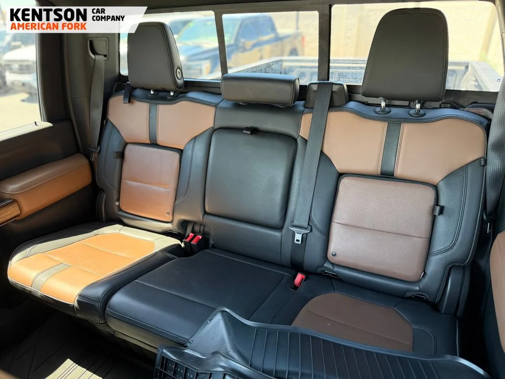 Used 2020 Gray Chevrolet High Country image 31