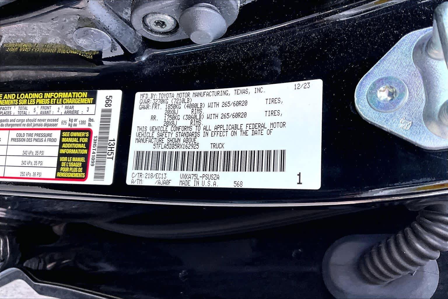 Used 2024 Midnight Black Metallic Toyota SR5 image 31