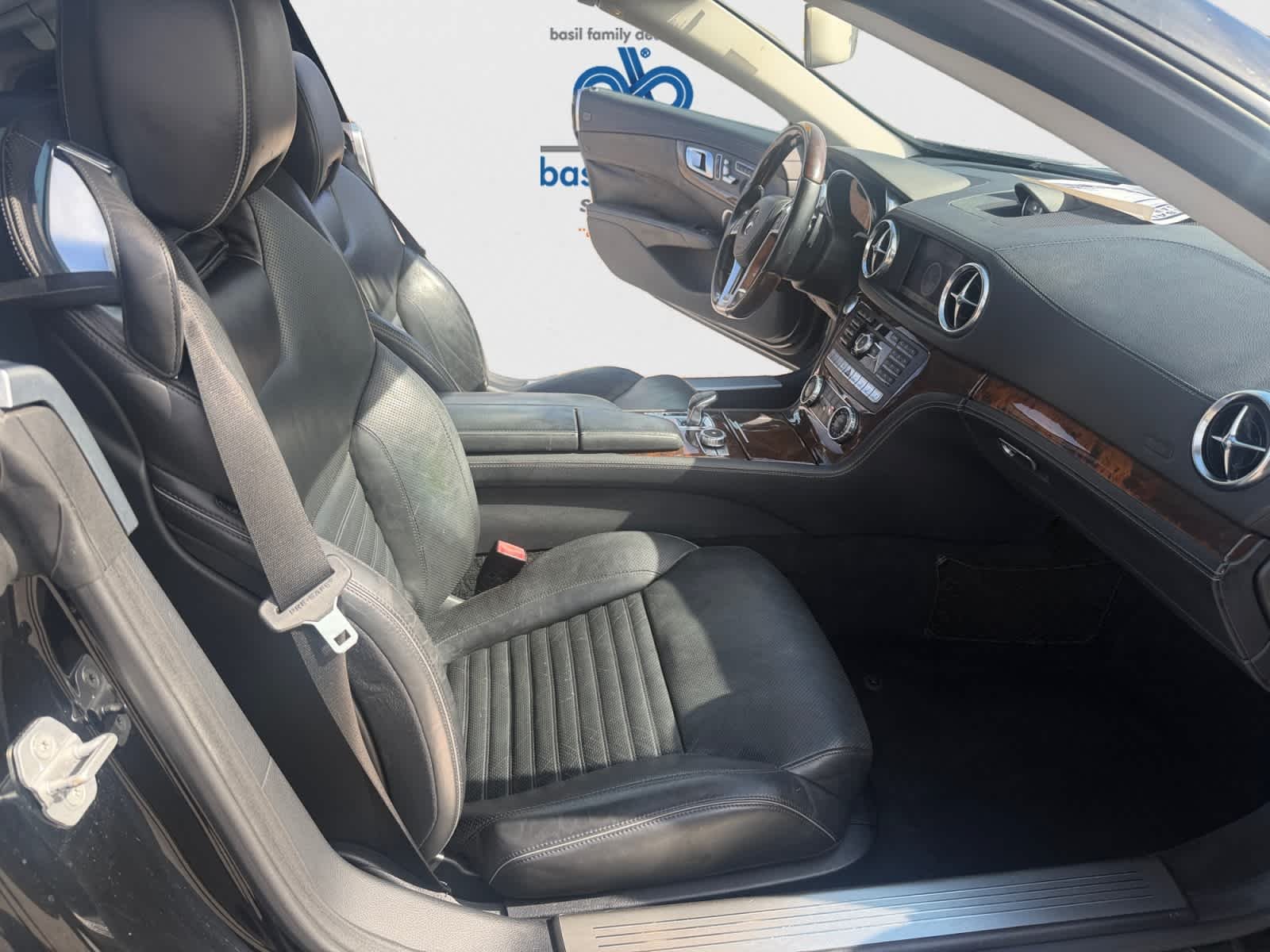 Used 2013 Obsidian Black Metallic Mercedes-Benz SL 550 image 21