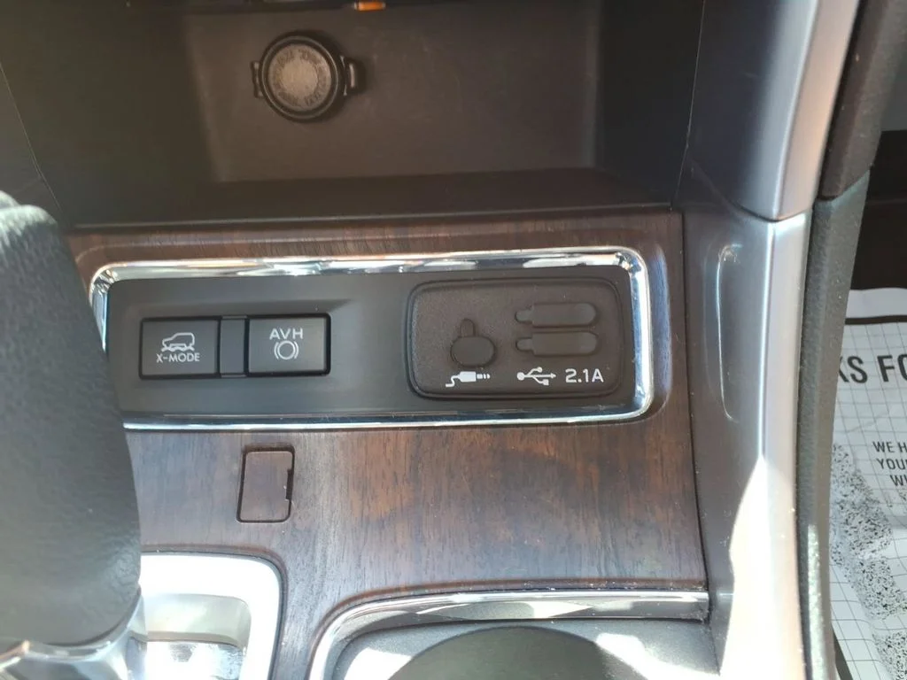 Used 2019 White Subaru Touring image 38