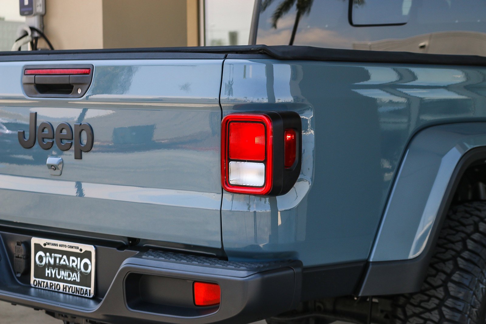 Used 2024 Anvil Clear Coat Jeep Sport S image 9