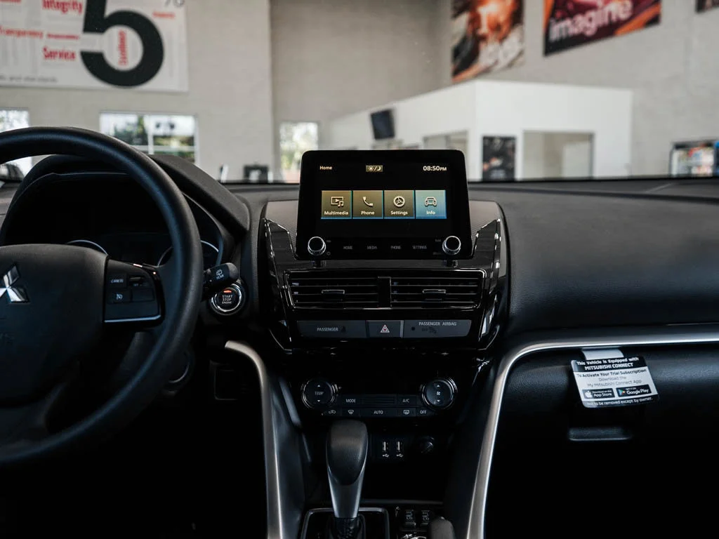 2026 Mitsubishi Eclipse Cross LE - Photo 15