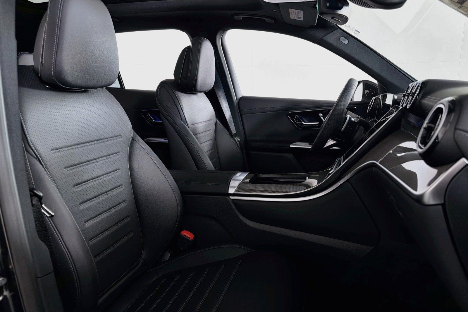 New 2026 Graphite Grey Metallic Mercedes-Benz GLC 300 SUV image 6