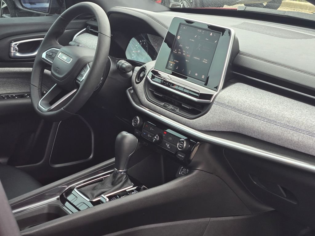 2025 Jeep Compass Latitude - Photo 13