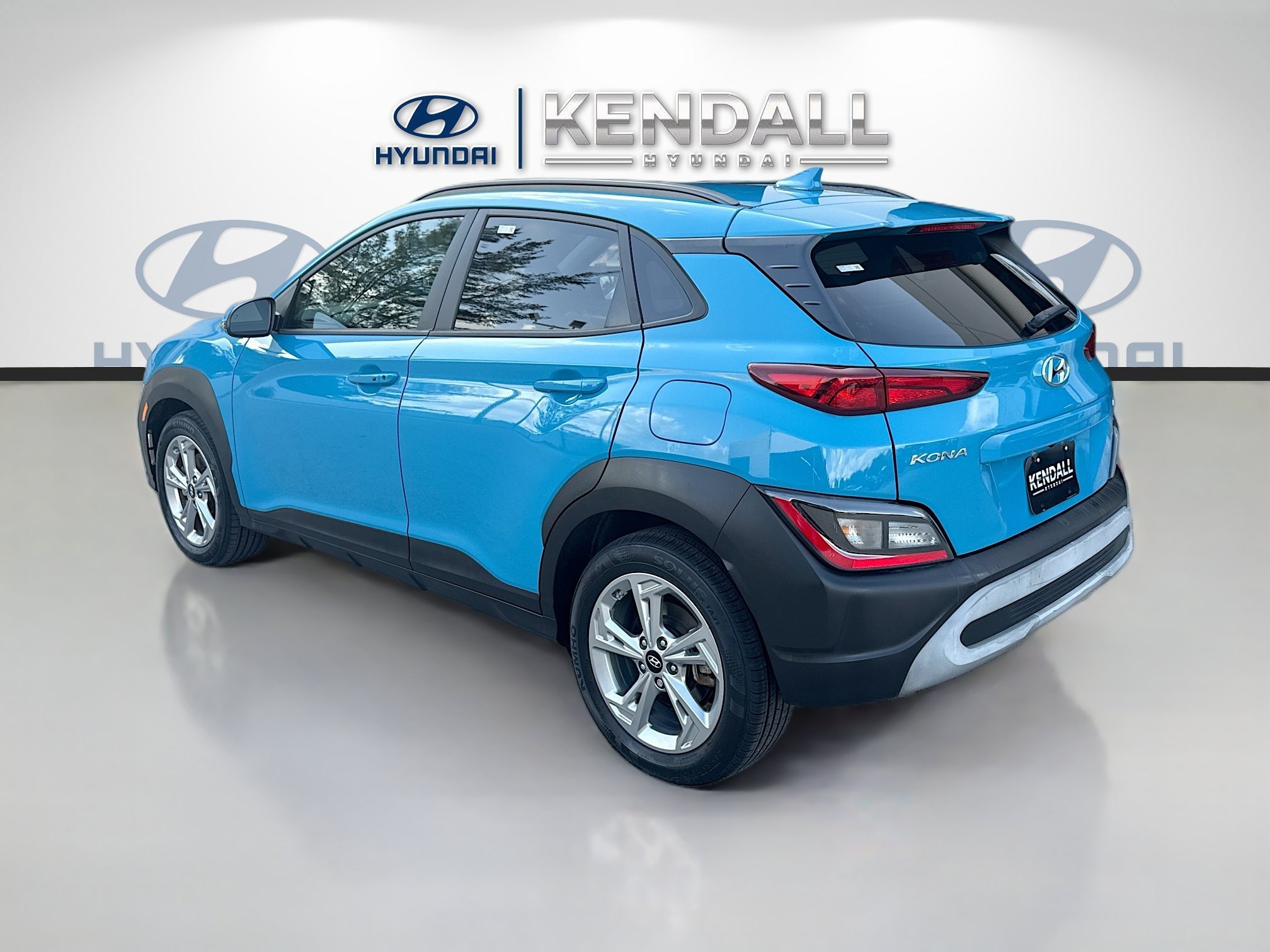 Used 2023 Teal Isle Hyundai SEL image 4
