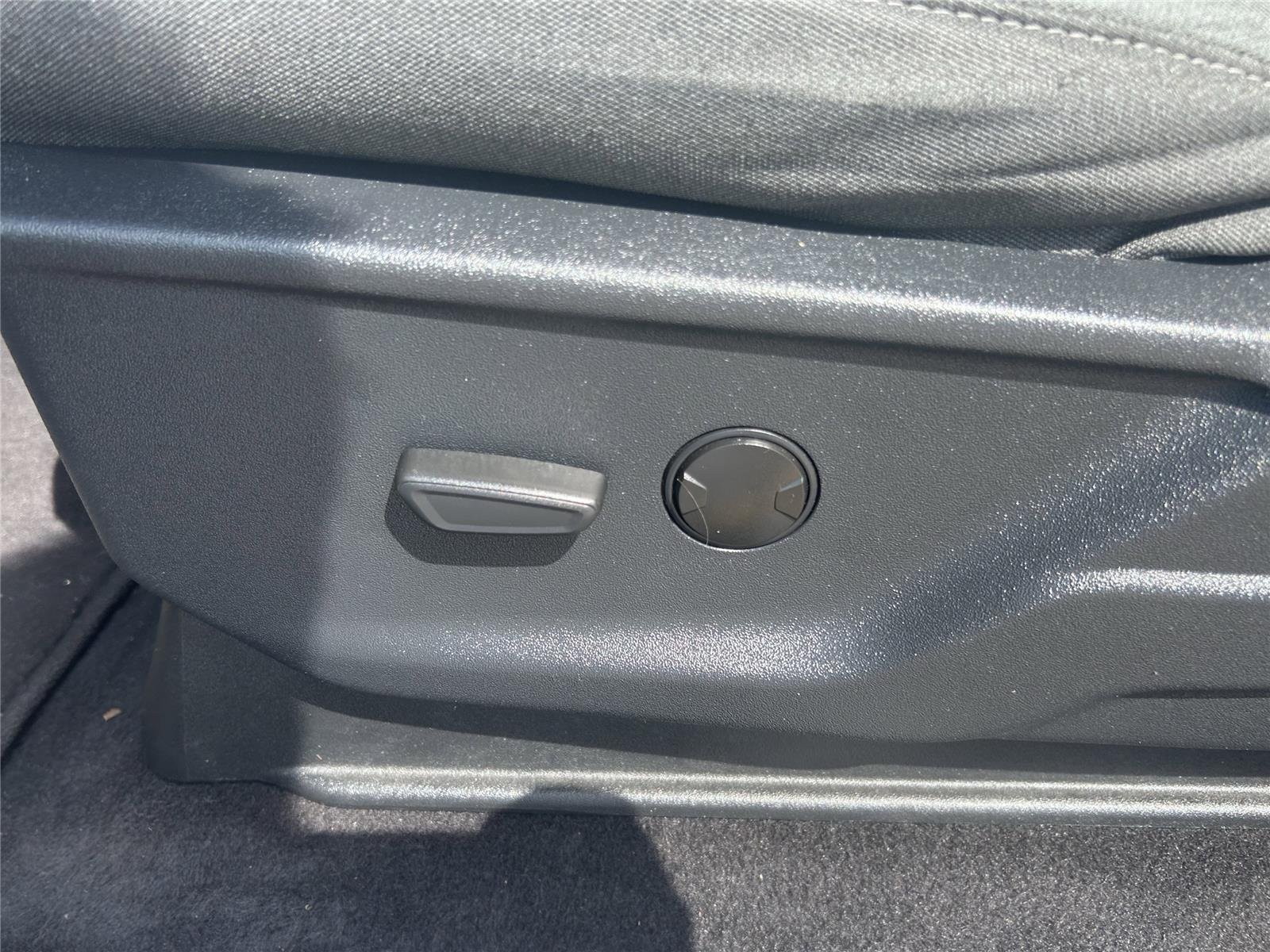 Used 2023 Iconic Silver Ford XLT image 12