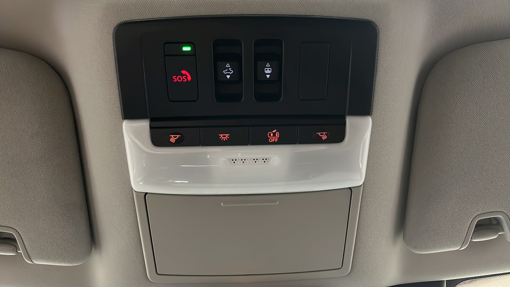 Used 2025 Gun Metallic Nissan SL image 34