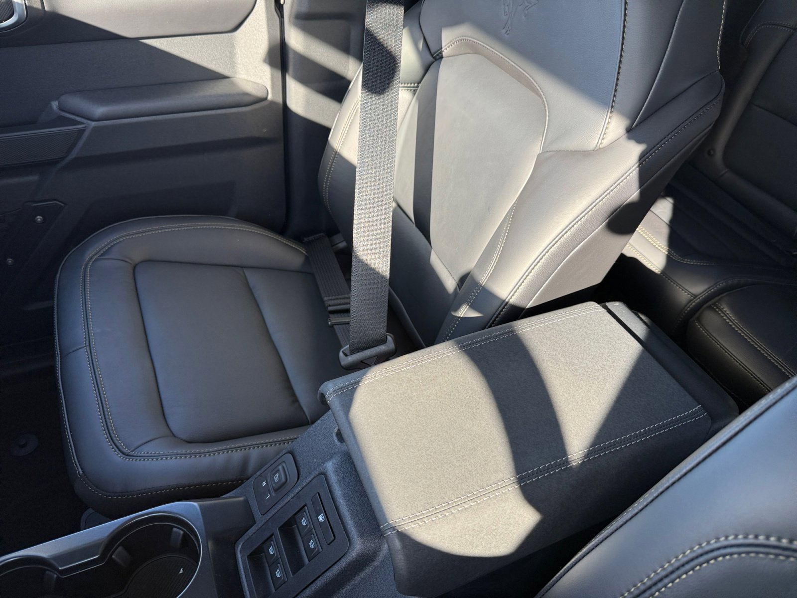 New 2026 CARBONIZED GRAY METALLIC Ford Badlands image 14